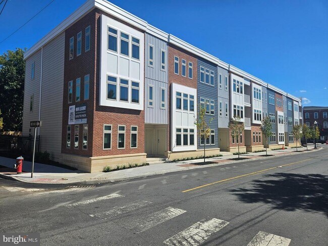 Foto del edificio - 200 Hamilton Ave