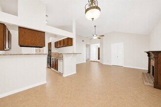 Building Photo - 7518 Alcomita Dr