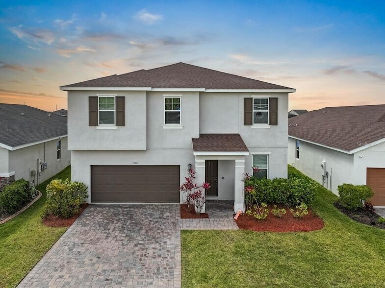 Foto principal - 13821 Kinsale St