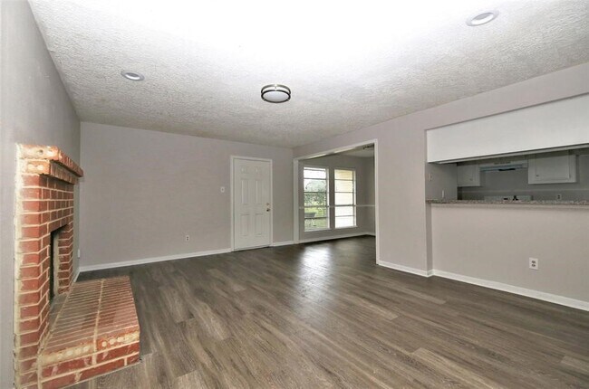 Foto del edificio - 13611 Ravensway Dr