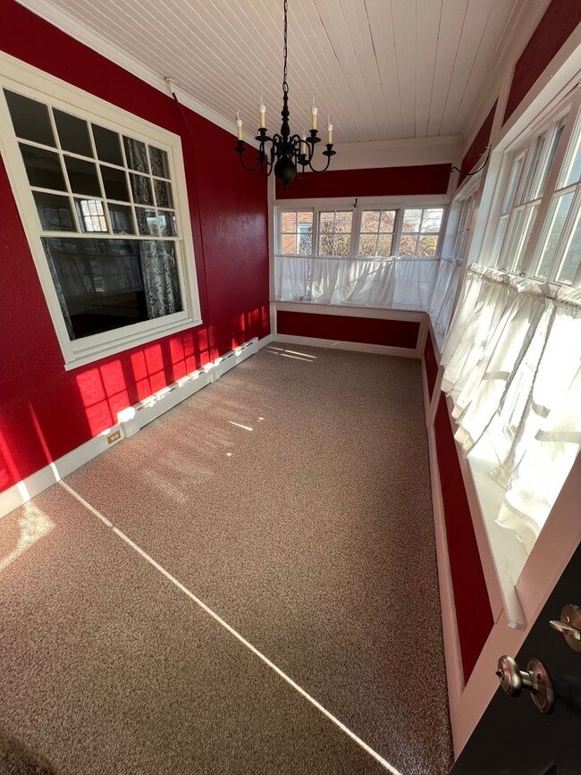 Foto del edificio - WEST END THREE BEDROOM HOME