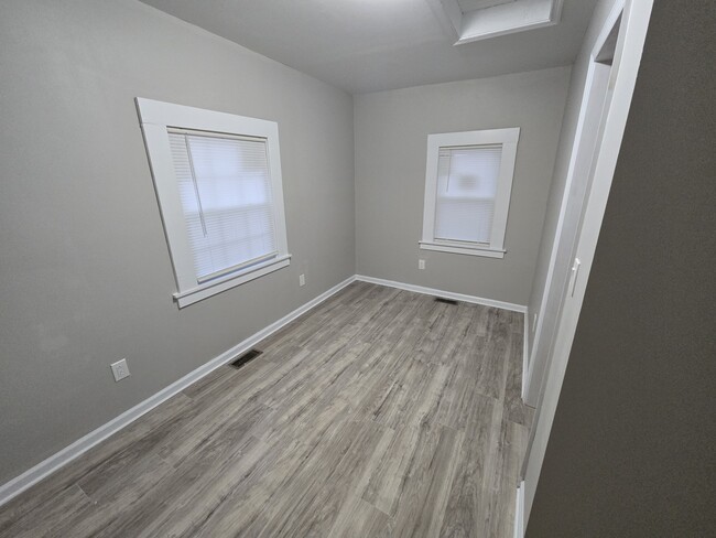 Bedroom 2 - 160 W Seaview Ave