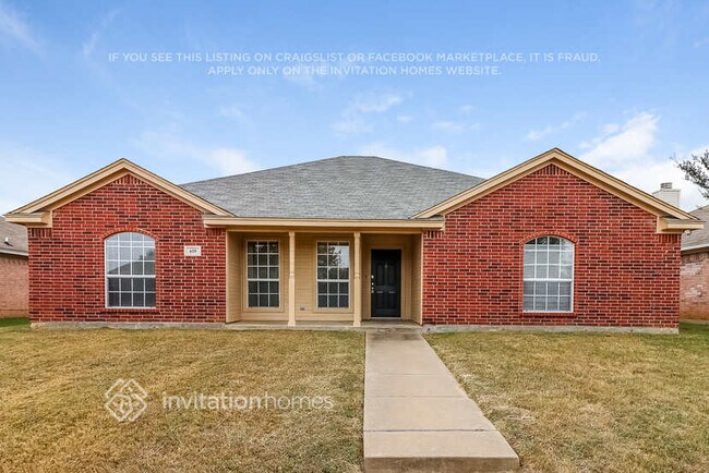 Foto del edificio - 659 NW Summercrest Blvd
