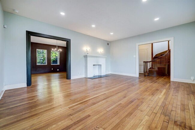 Building Photo - 2918 Cleburne St