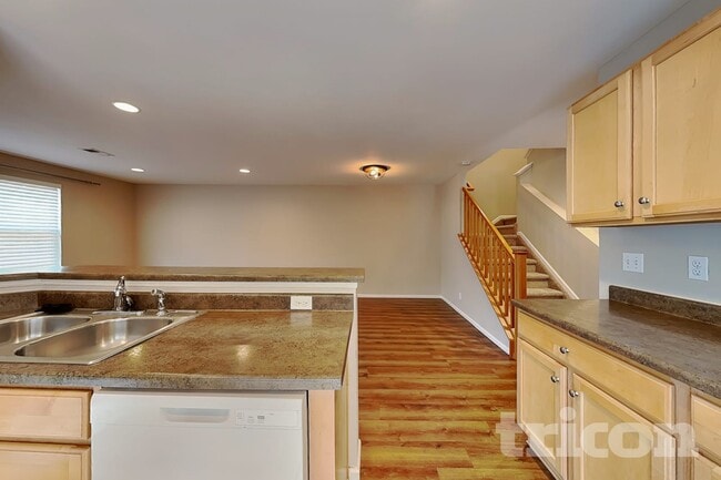 Building Photo - 2172 Willow Ct