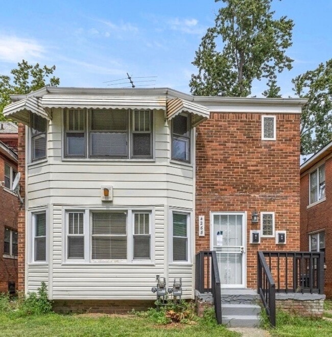 Building Photo - 4268 Cortland St