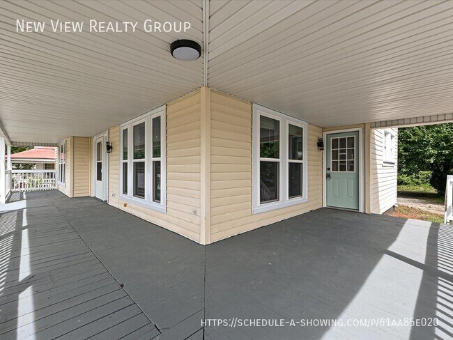 Building Photo - 1210 S Salisbury Ave