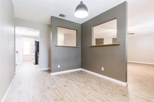 Building Photo - 1209 Turtle Creek Blvd
