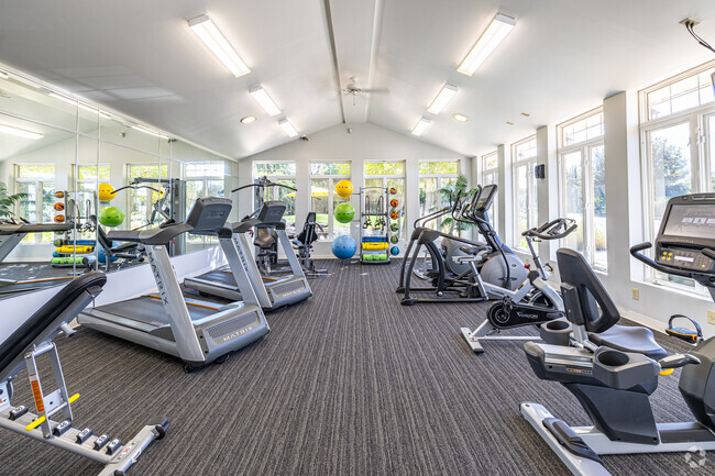 Fitness Center - Village In The Park