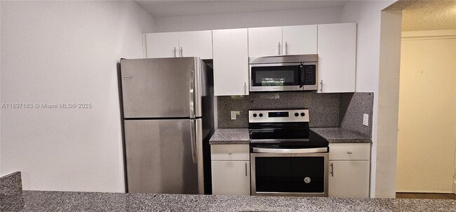 Building Photo - 8100 Geneva Ct