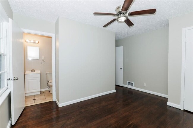 Building Photo - 2998 Belvedere Ln