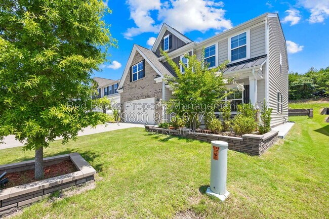 Building Photo - 923 Wood Apple Ln