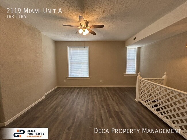 Foto del edificio - 2119 Miami St