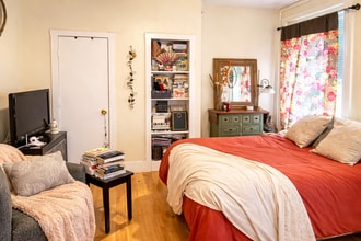 Building Photo - 108 Myrtle St