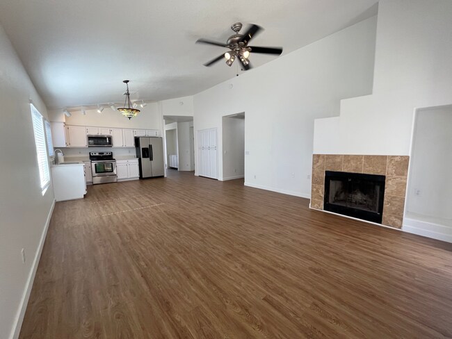 Foto del edificio - 7504 W Jenan Dr