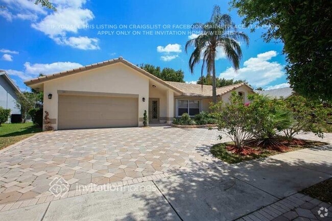 Building Photo - 5148 NW 47th Ave