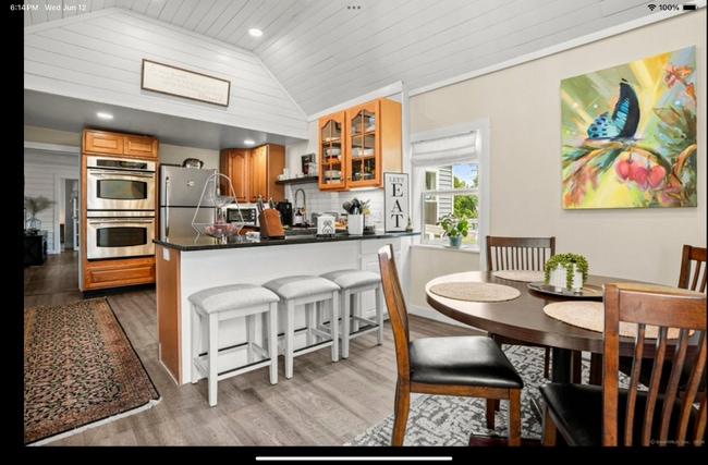 Foto del edificio - 281 Salmon Brook St