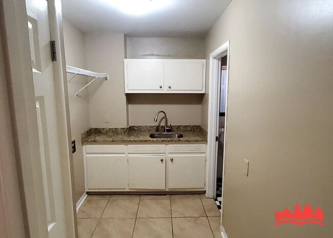 Foto del edificio - 1251 Singing Trees Dr