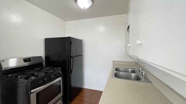Building Photo - 314