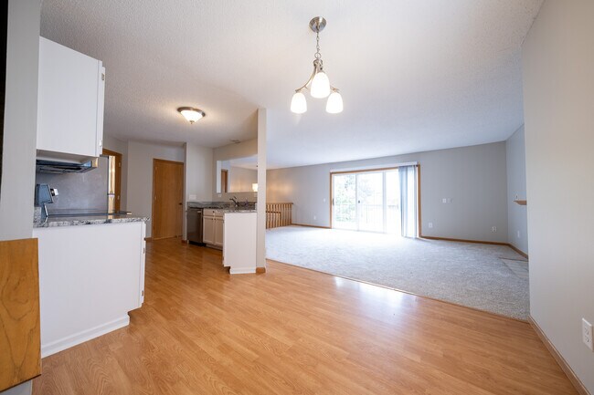 Foto del edificio - 12941 Harriet Ave S