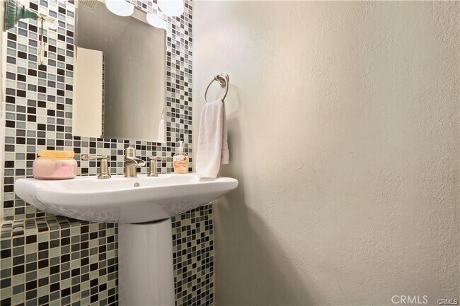 Foto del edificio - 200 Elm Ave