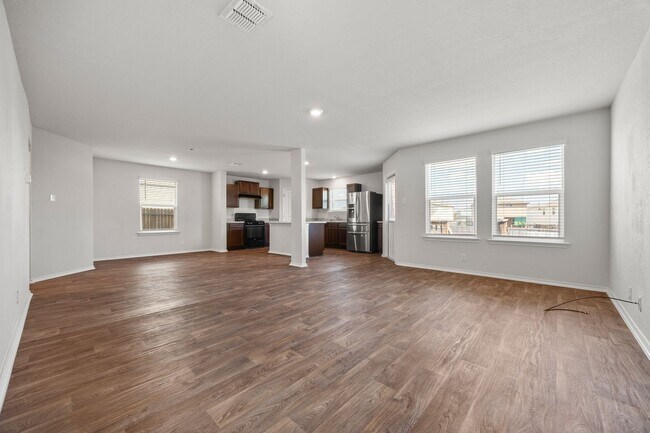 Foto del edificio - **4 Weeks free!!** Like New in Redbird Ranch!