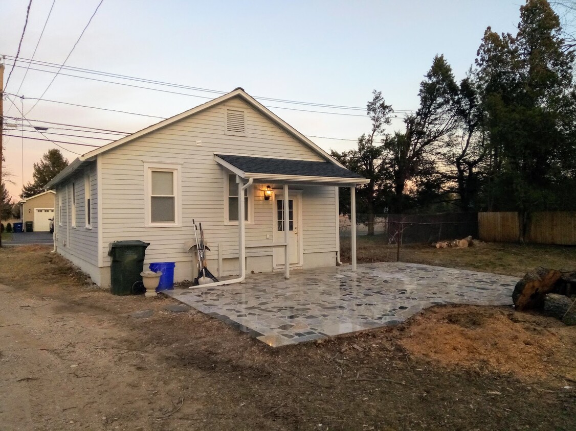 Patio Entrance - 413 Landing St