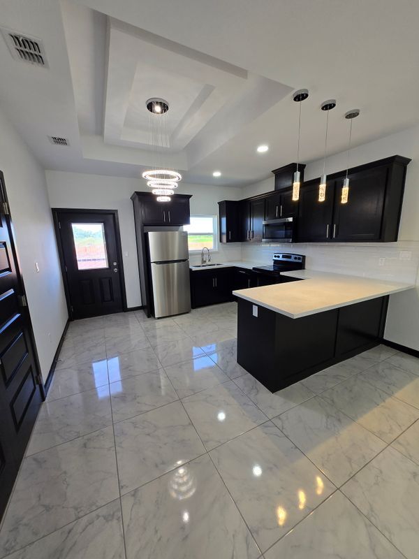 Foto del edificio - 1024 N Blair Ave