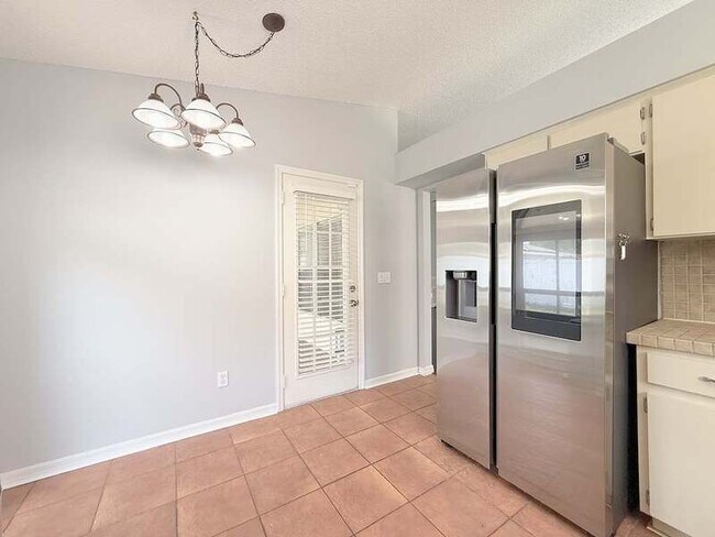 Foto del edificio - 1118 Hardwood Dr