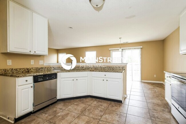 Building Photo - 3 Bedroom Pet-Friendly Home in Indianapoli...