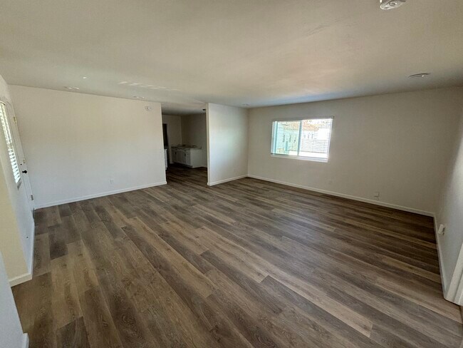 Foto del edificio - 1538 Reed Ave