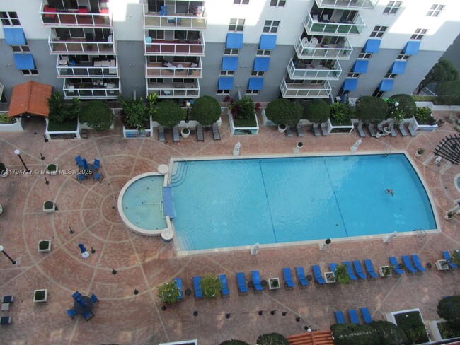 Foto del edificio - 5077 NW 7th St