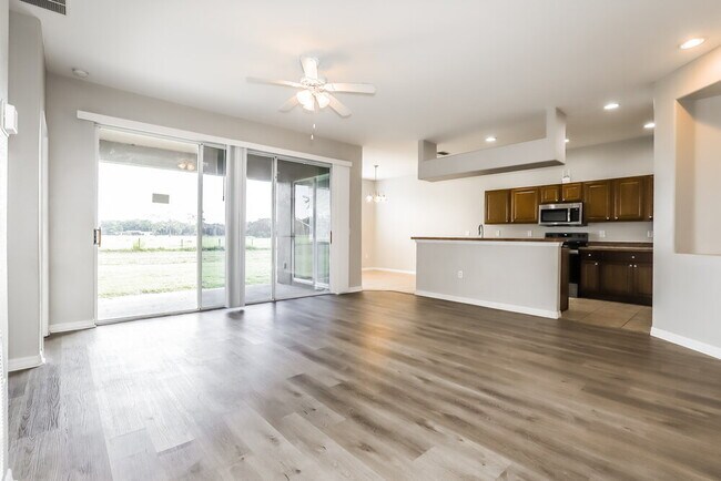 Foto del edificio - 2459 Hamlet Cir