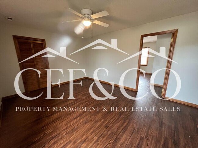 Foto del edificio - Spacious 2 bedroom now available in Spartanburg!