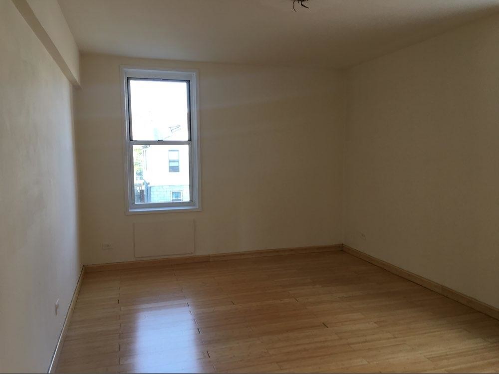 Foto principal - 142-19 Barclay Avenue