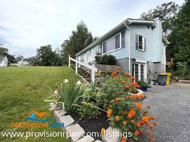 Foto del edificio - 982 Shore Acres Rd