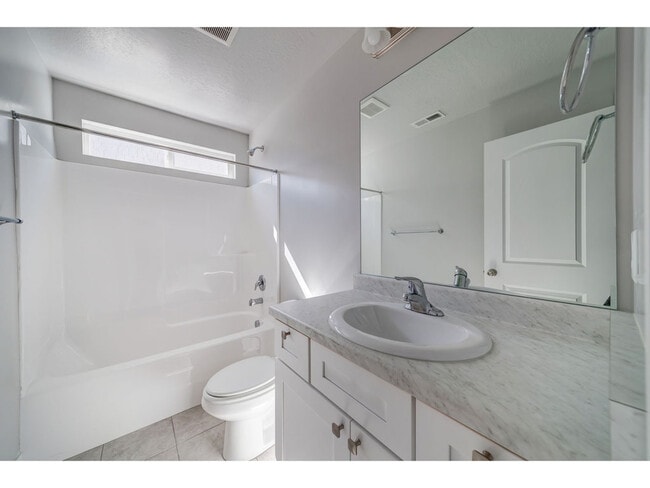 Foto del edificio - 1767 N 3680 W