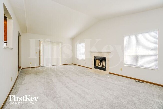 Building Photo - 887 Larkfield Drive
