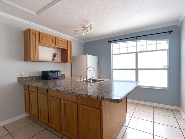 Photo - Move-in ready Efficiency in the Coveted Area of Four Corners Area—Water and Electric Included (wi... Apartment
