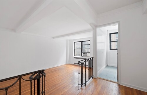 Foto del edificio - 220 W 20th St
