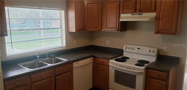 Foto del edificio - 7120 N 50th St