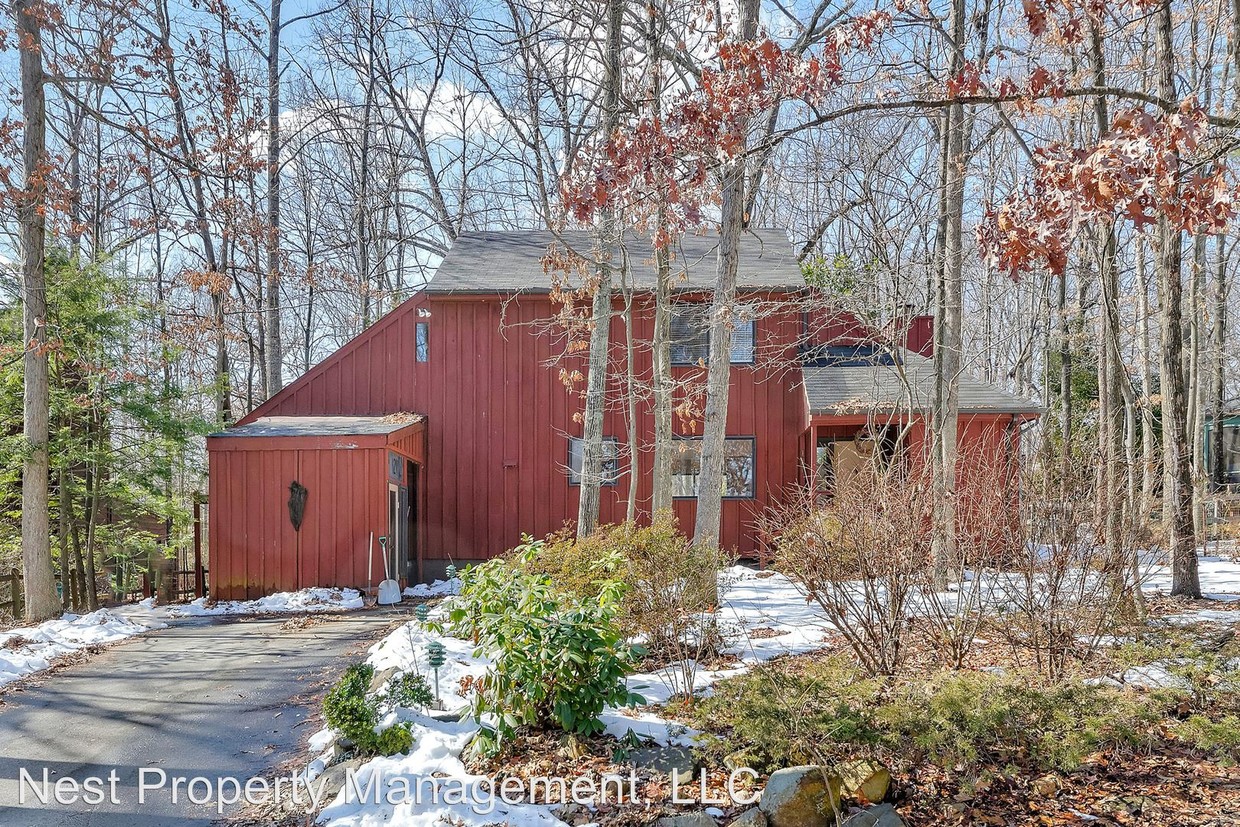 Primary Photo - 3 br, 2.5 bath House - 121 Oak Forest Circle