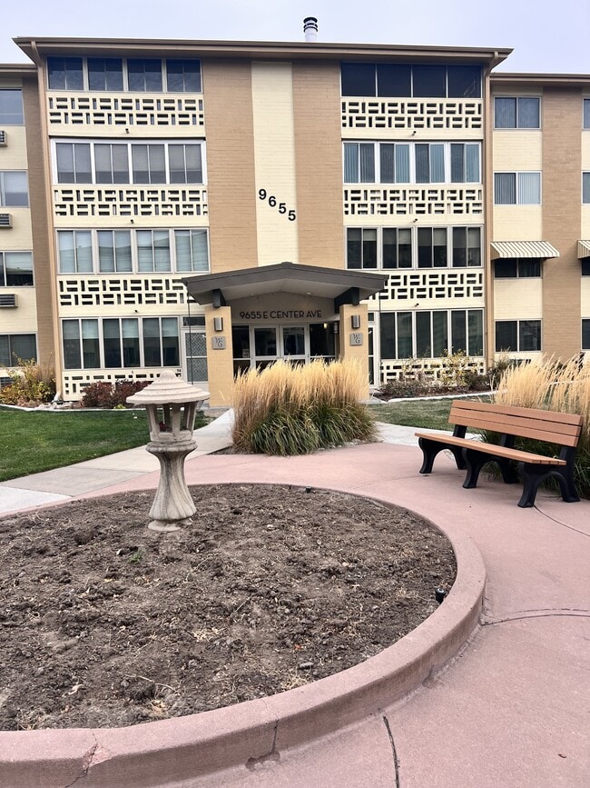 Building Photo - 9655 Center Ave