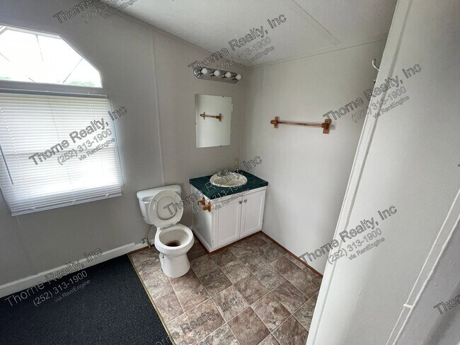 Foto del edificio - 126 Hemlock Ln