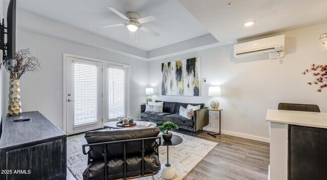 Foto del edificio - 11850 W Fillmore St