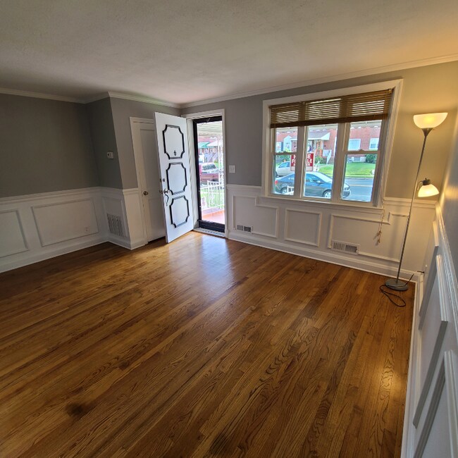 Foto del edificio - 2308 Searles Rd