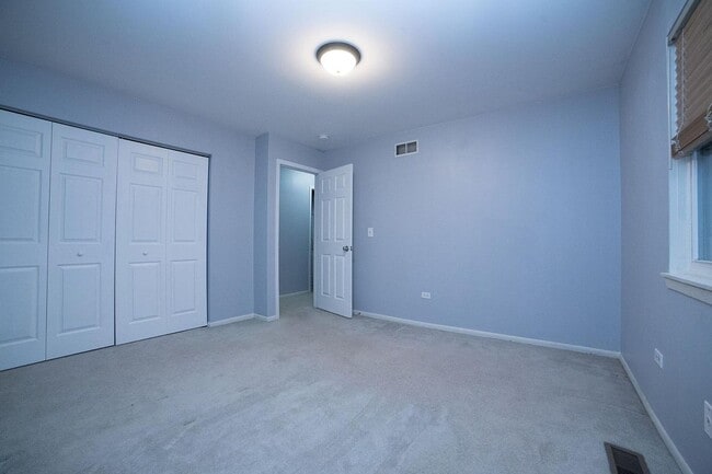Building Photo - 2213 Pontiac Cir