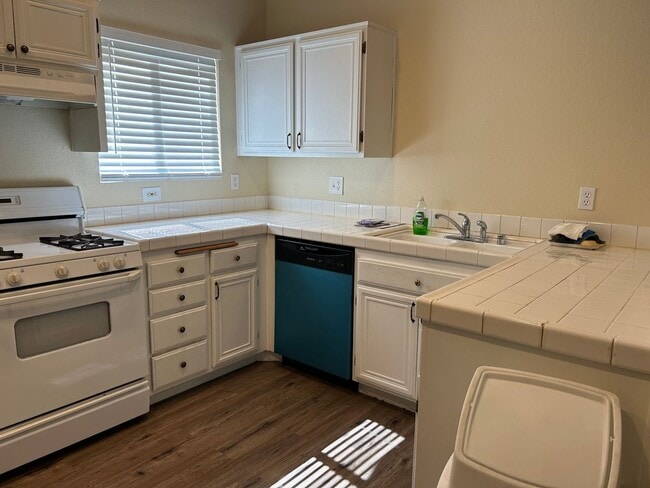 Building Photo - Single Story North Las Vegas home