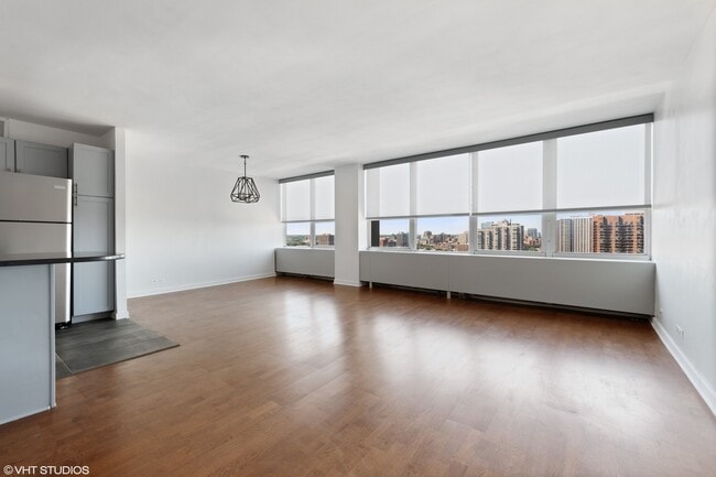 Building Photo - 655 W Irving Park Rd