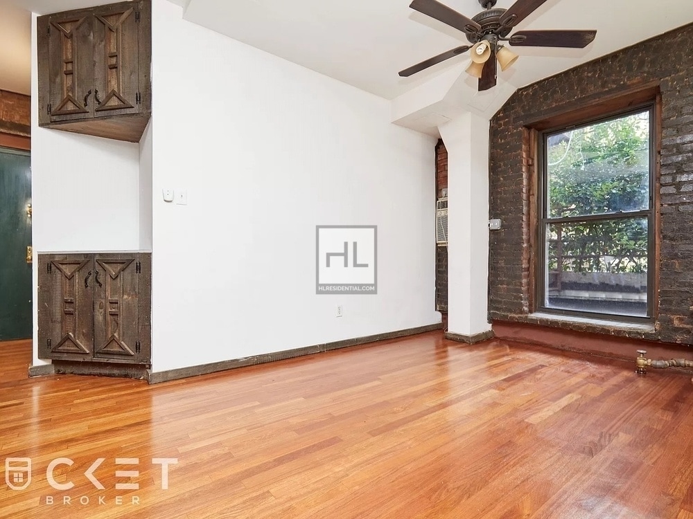 Primary Photo - Great 2 bedroom Apartment on EAST 12 STREET